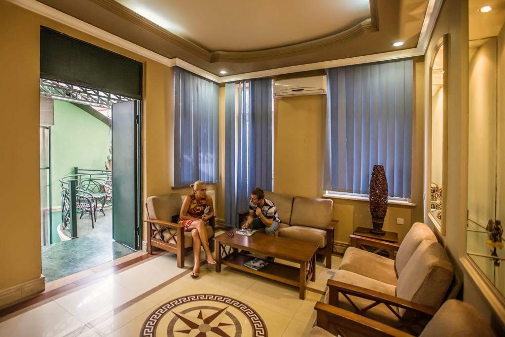 Apart Voyage Batumi Eksteriør billede